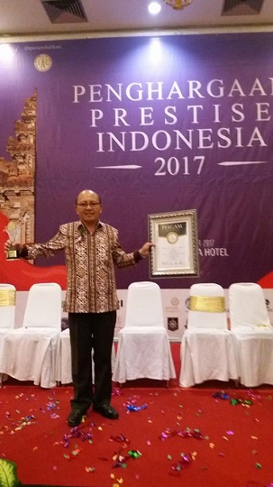 SMA Kristen 2 Binsus Tomohon Peroleh Anugerah Karya Pendidikan Indonesia 2017 SMA Kristen 2 Binsus Tomohon Peroleh Anugerah Karya Pendidikan Indonesia 2017